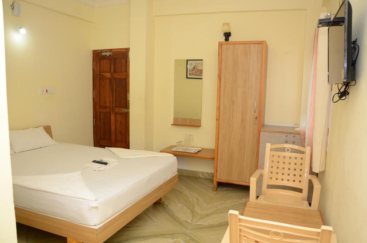 Hari Iyer Residency Hotel Tiruchchendur ภายนอก รูปภาพ