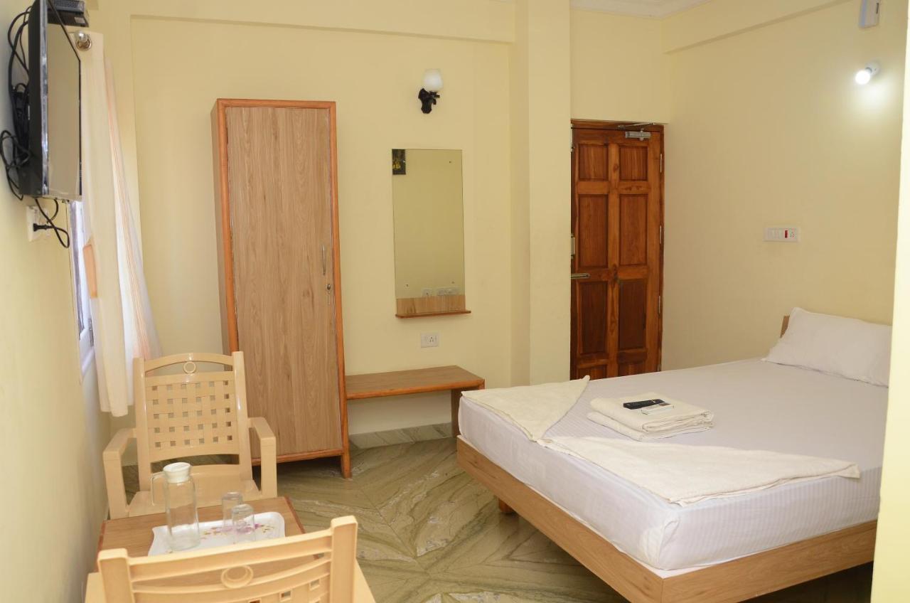 Hari Iyer Residency Hotel Tiruchchendur ภายนอก รูปภาพ